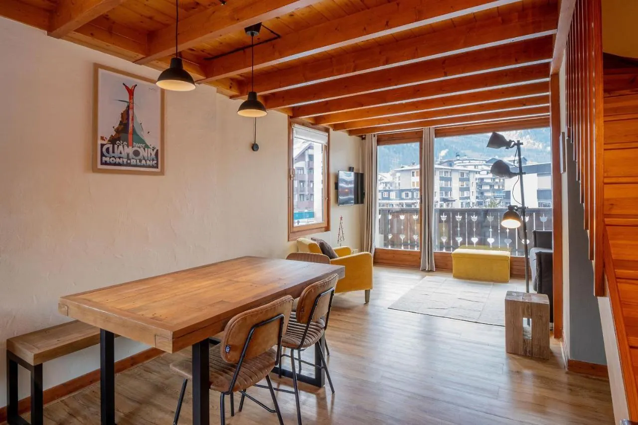 Apartment Refuge De L'Aiguille - 2 Bedroom Duplex In The Heart Of Chamonix