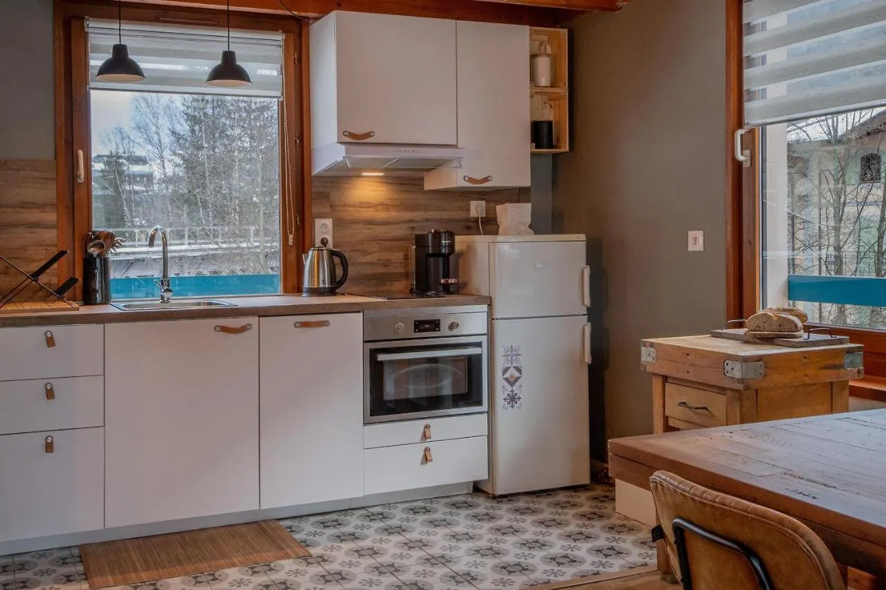 Refuge De L'Aiguille - 2 Bedroom Duplex In The Heart Of Chamonix Apartment