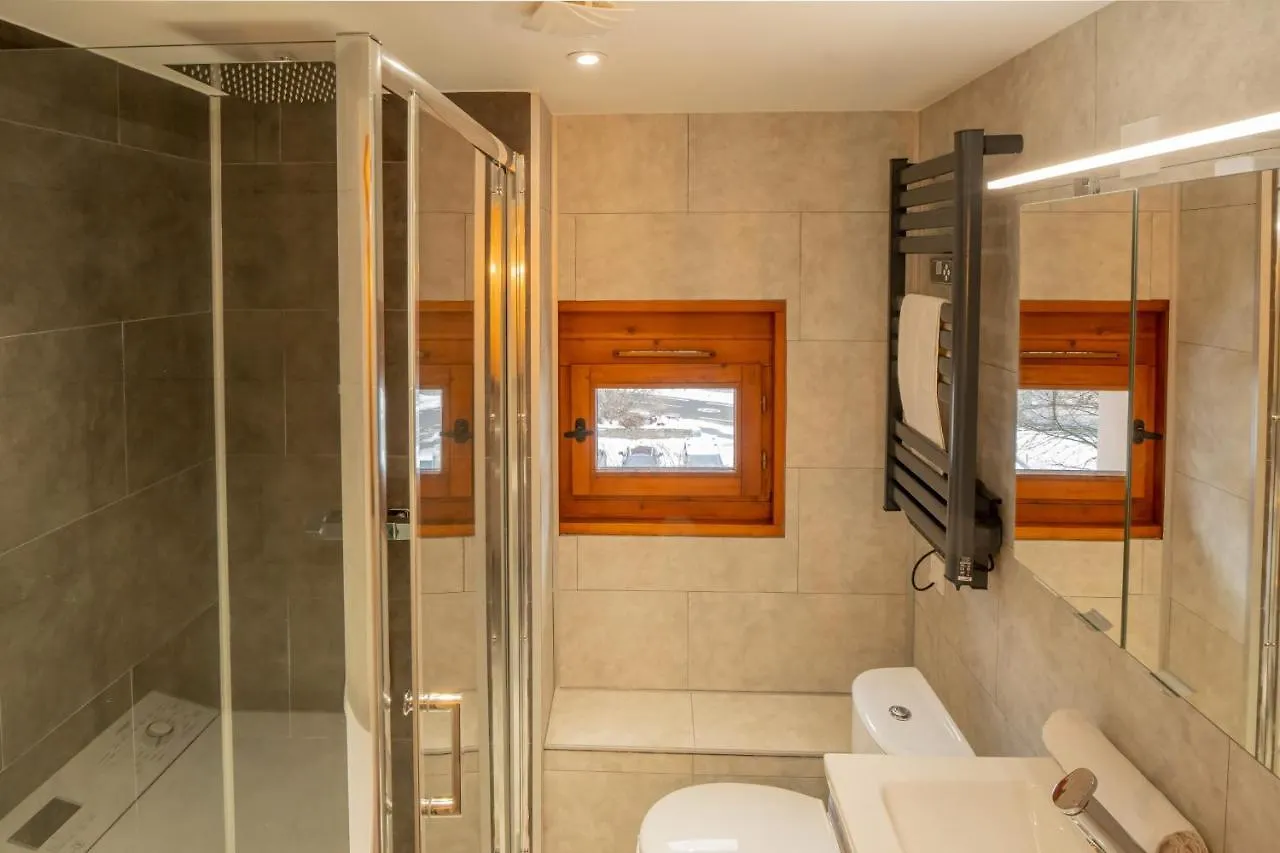 Apartment Refuge De L'Aiguille - 2 Bedroom Duplex In The Heart Of Chamonix France